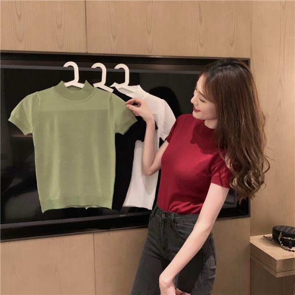 Thin bottoming shirt inside the ride tops